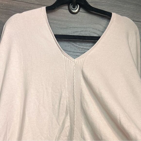Lululemon Free to Coast Wrap in Cream/Blush Color - One Size. Beautiful & Cozy! - Picture 6 of 8
